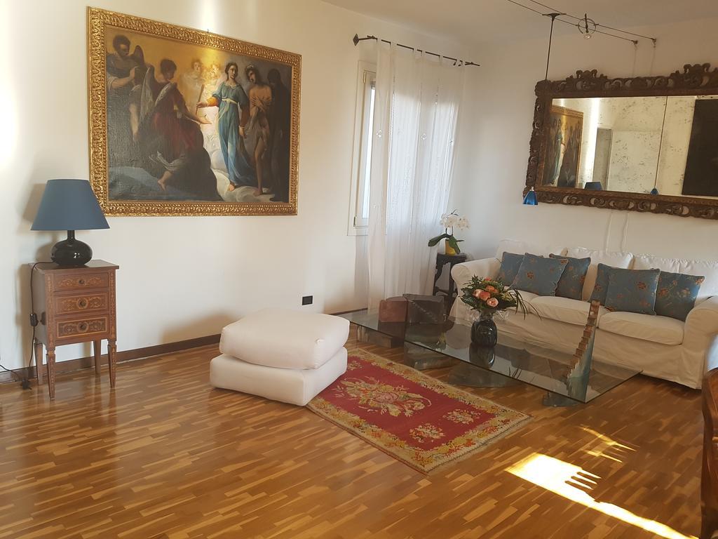 Appartamento Garden Ca' Rezzonico البندقية الغرفة الصورة