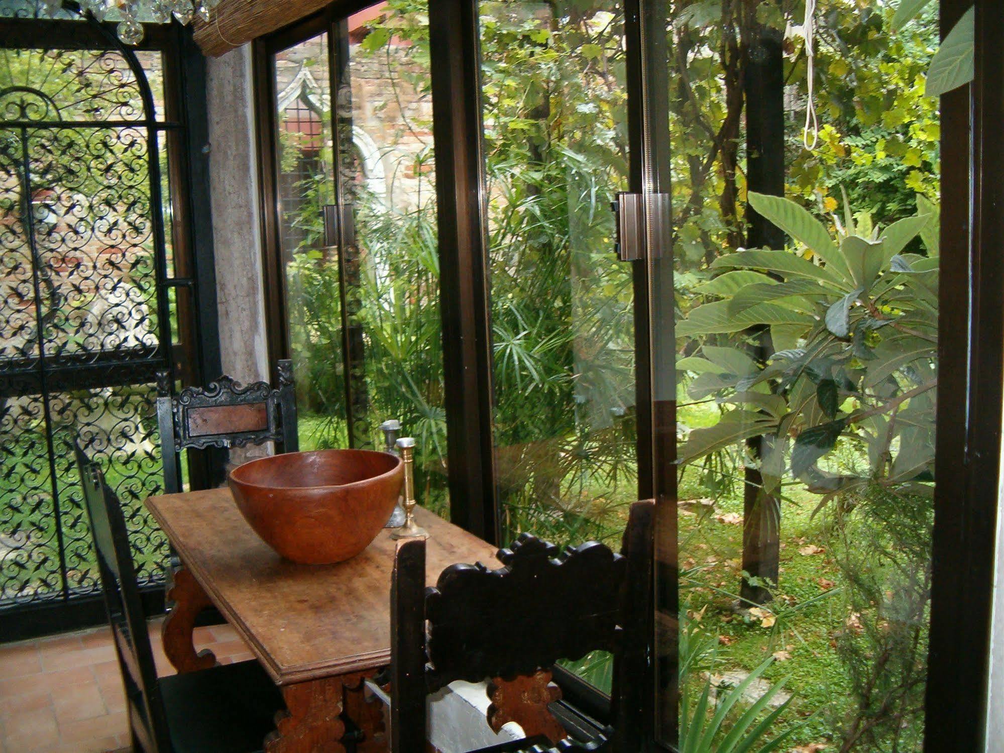 Appartamento Garden Ca' Rezzonico البندقية المظهر الخارجي الصورة